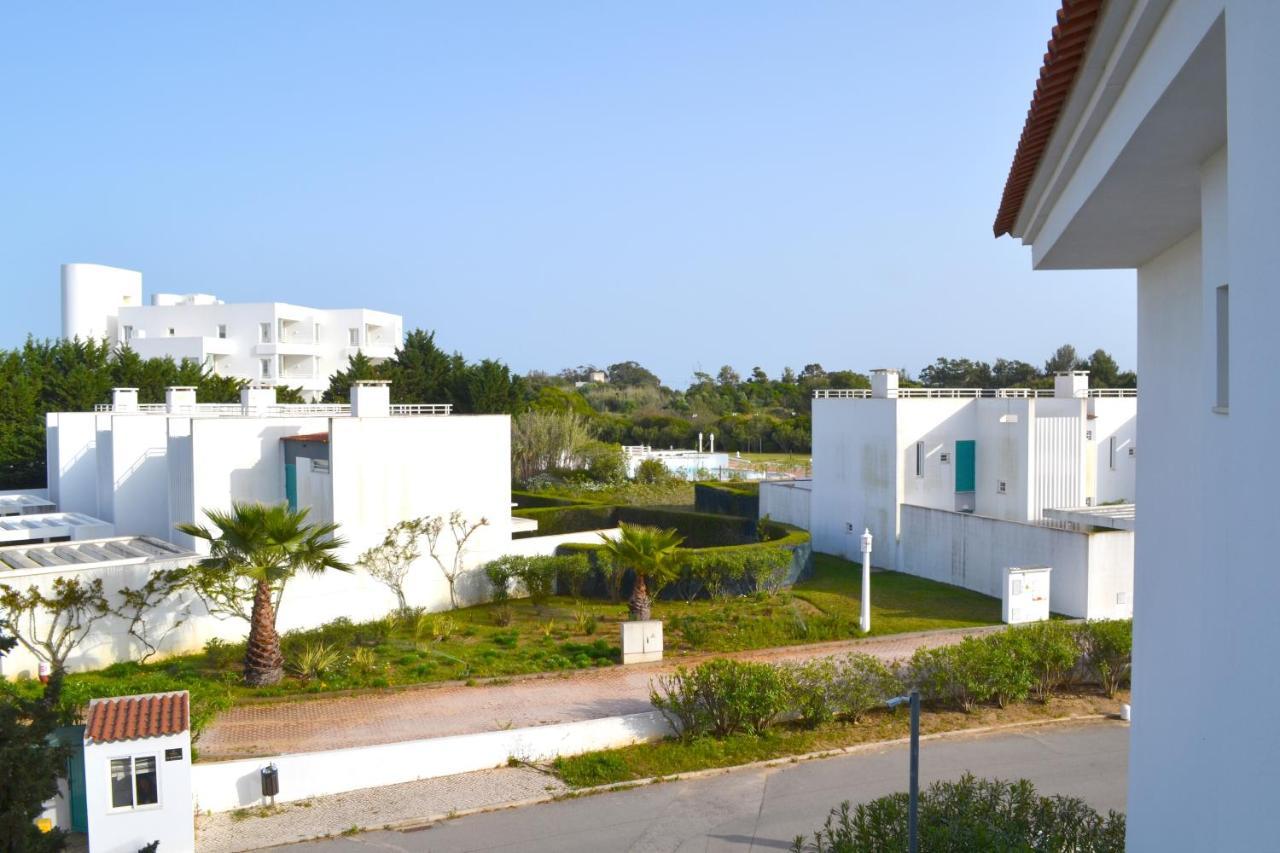 M&L Beach House Алвор Экстерьер фото